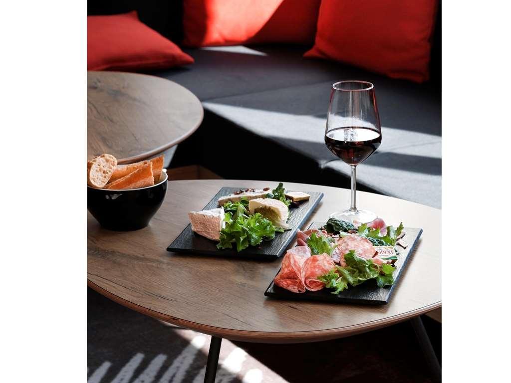 宜必思阿尔比酒店 餐厅 照片