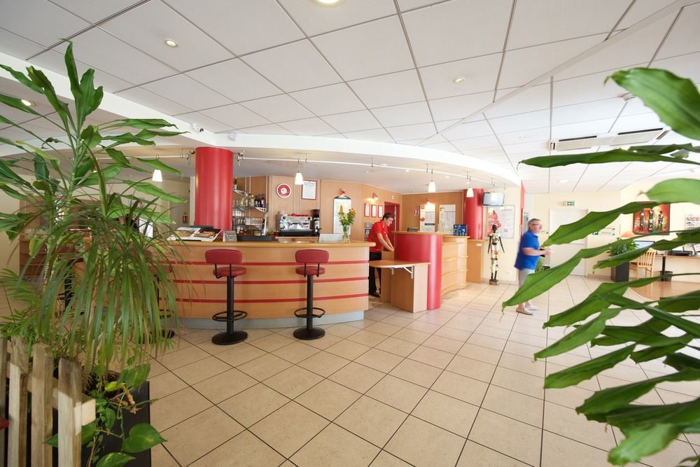 宜必思阿尔比酒店 外观 照片